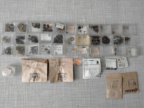 Uhrmacherersatzteile - ,