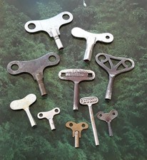 Konvolut alter Uhrenschlüssel