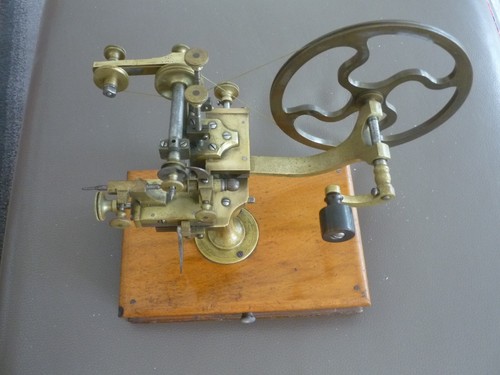 Uhrmacher zahnrad - uhrmacher,