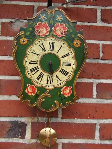Schilderuhr bemalt mit