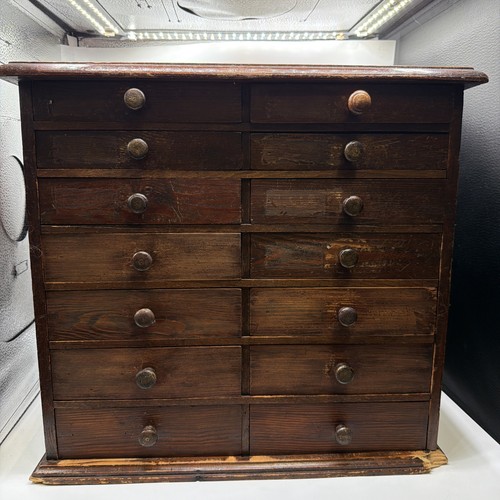 Uhrmacherschrank